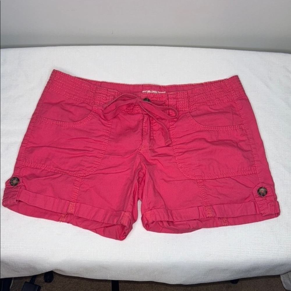 SO Pink Cargo Shorts Relaxed Fit